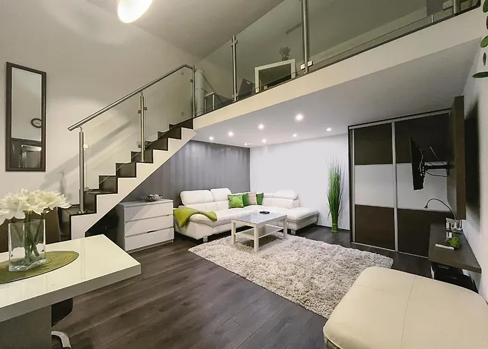 Central Deluxe Apartment
